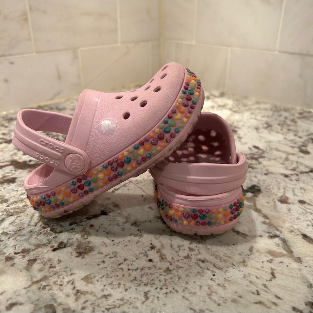 Crocs | Crocband Glitter Gem Rainbow Band Pink Clogs 🦄